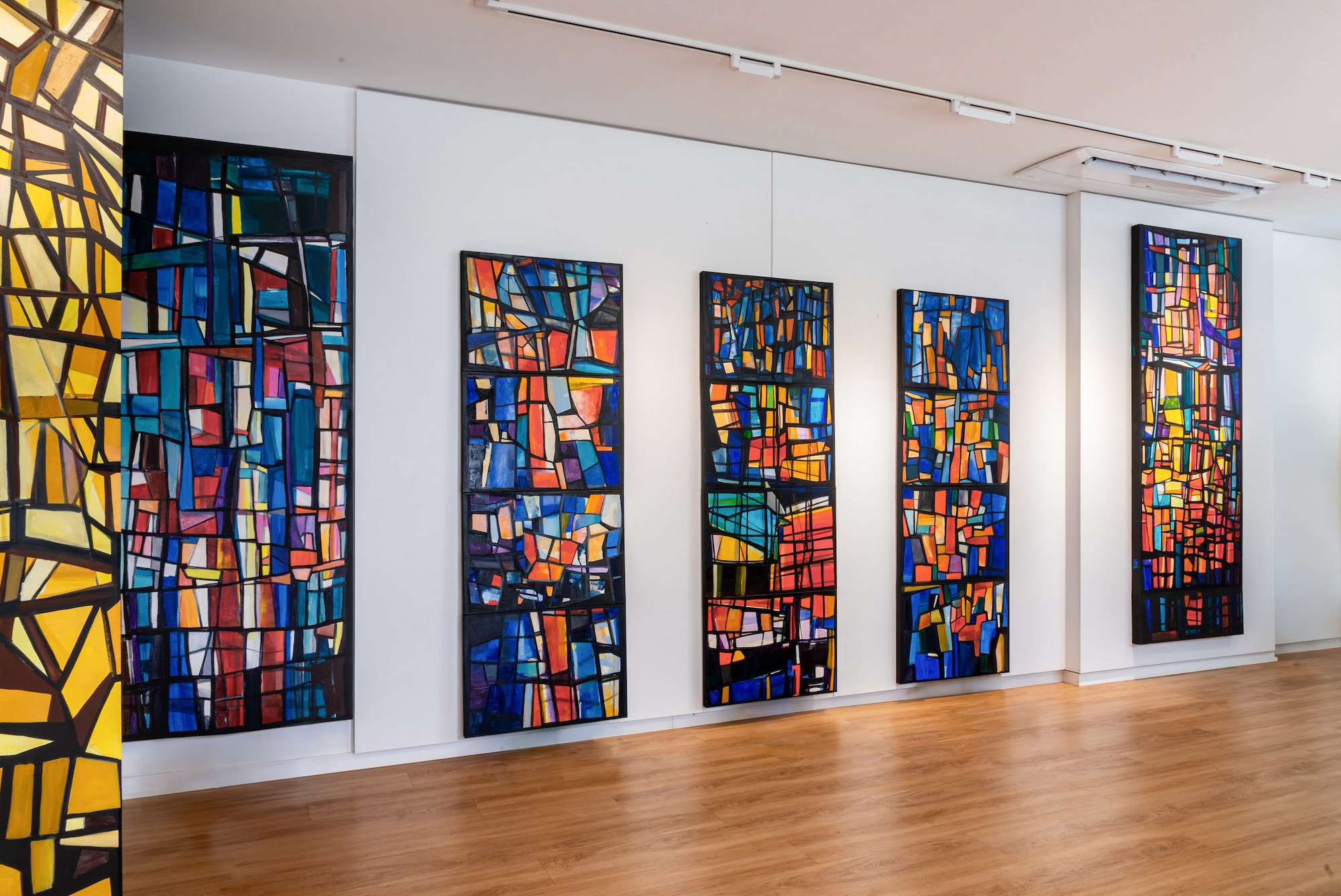 Sinais Vitrais  Immersive Installation: Blue Windows by Silvana LaCreta Ravena